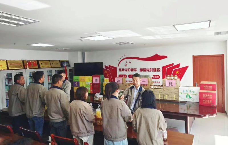 情系職工，夏送清涼&mdash;&mdash;朝物開投公司開展夏日送清涼活動