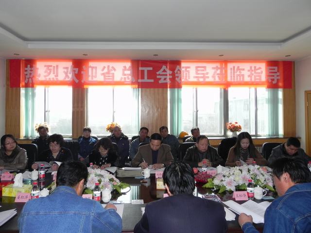 深入車間班組、&ldquo;零距離&rdquo;接觸職工、體驗(yàn)職工生活、傾聽職工心聲