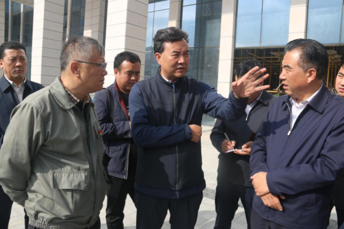 省人大常委會(huì)副主任、海東市委書(shū)記鳥(niǎo)成云專題調(diào)研曹家堡保稅物流園