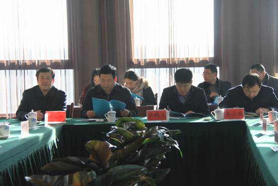 新絲路上承接?xùn)|部產(chǎn)業(yè)轉(zhuǎn)移及柴達(dá)木循環(huán)經(jīng)濟試驗區(qū)資源開發(fā)重要物流節(jié)點