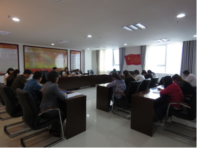 領(lǐng)會精神實質(zhì)，迅速掀起學(xué)習(xí)宣傳貫徹團的十八大精神熱潮