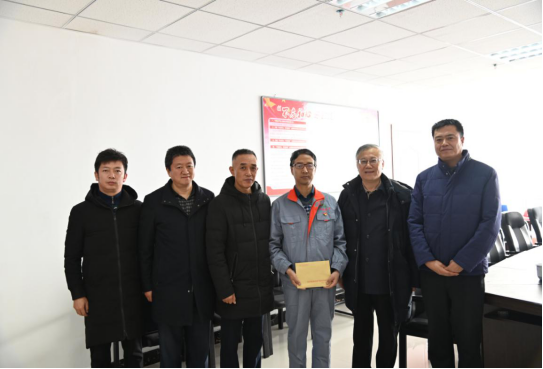 走訪慰問(wèn)專家人才，為人才創(chuàng)新?tīng)I(yíng)造良好的環(huán)境